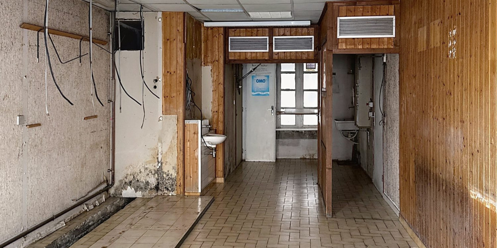 local commercial à SEMEAC (65600)